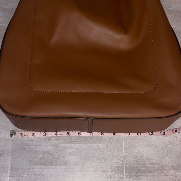 Banana Republic- Large Brown Vegan Leather Shoulder Bag - Picture 9 of 13